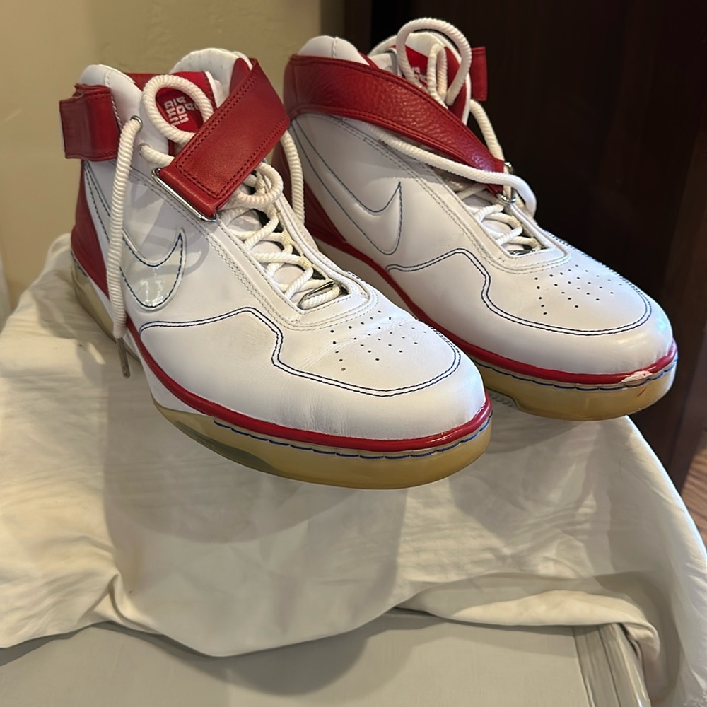 Nike Air Force 25 - size 12